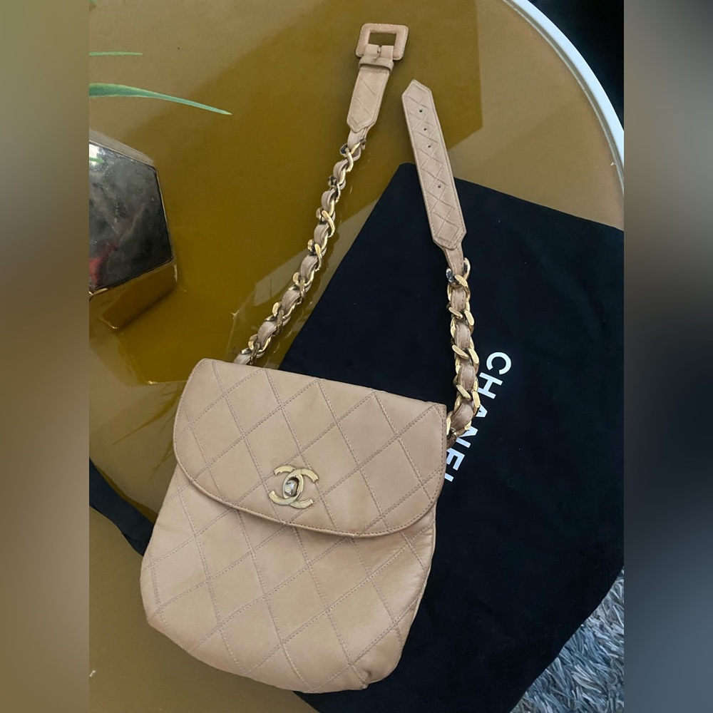 Chanel lambskin waist bum pouch bag (belt bag)